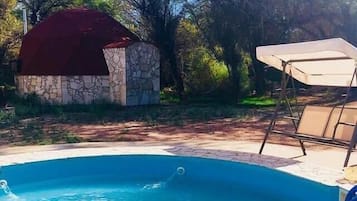 Piscina externa sazonal