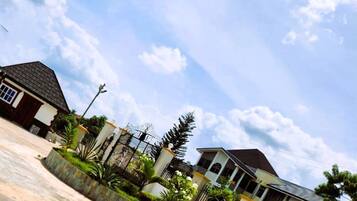 Enceinte de lâhĂ©bergement