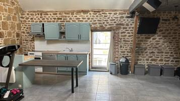 Micro-ondas, fogão, cooktop, lava-louças