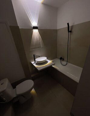 Studio Deluks | Kamar mandi