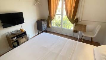 Deluxe Studio | Free WiFi