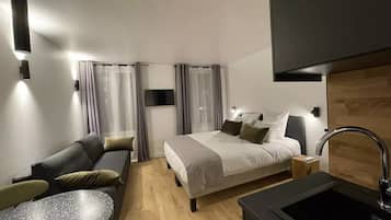 Deluxe Studio | Free WiFi