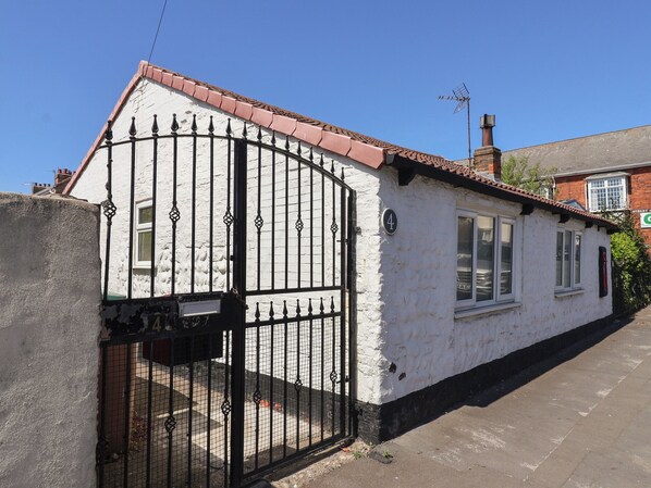 Property grounds - Fishermans Cottage (Withernsea)