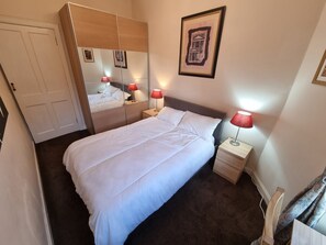 2 chambres, fer et planche à repasser, Wi-Fi gratuit
