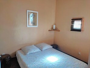 3 bedrooms, bed sheets - Nice apartment with balcony and sea view (Le Barcarès)