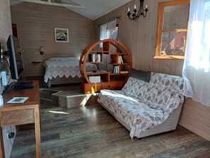 1 slaapkamer, een strijkplank/strijkijzer, wifi, beddengoed