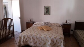 1 bedroom, iron/ironing board, WiFi, bed sheets - CASINA MELCARI vacation home in Carmiano(Le) (Puglia)