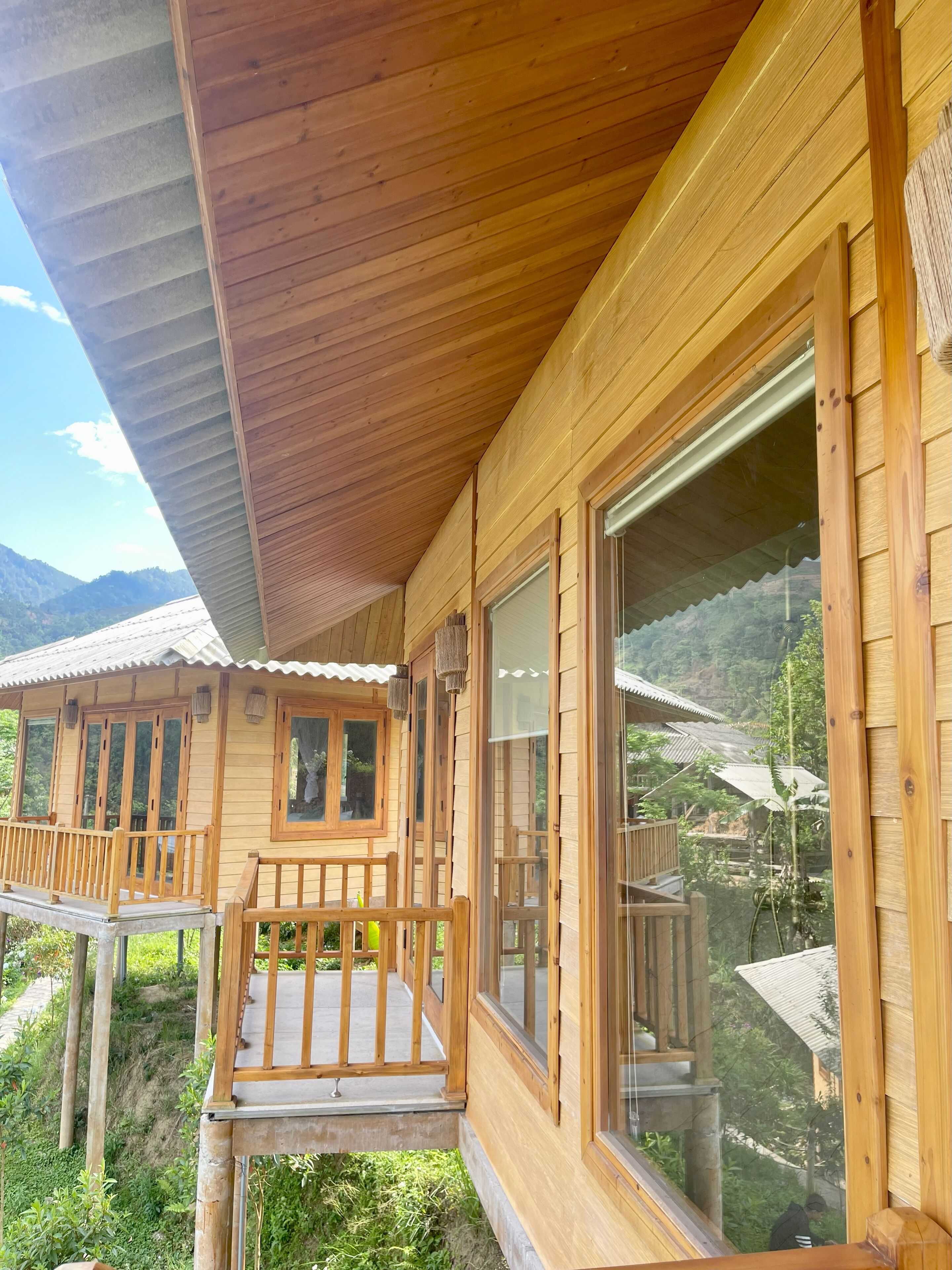 Basic Bungalow, 1 Queen Bed, Balcony, Mountain View | Balcony