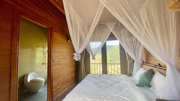 Bungalow básico, 1 cama Queen size, balcón, vista a la montaña | Wifi gratis