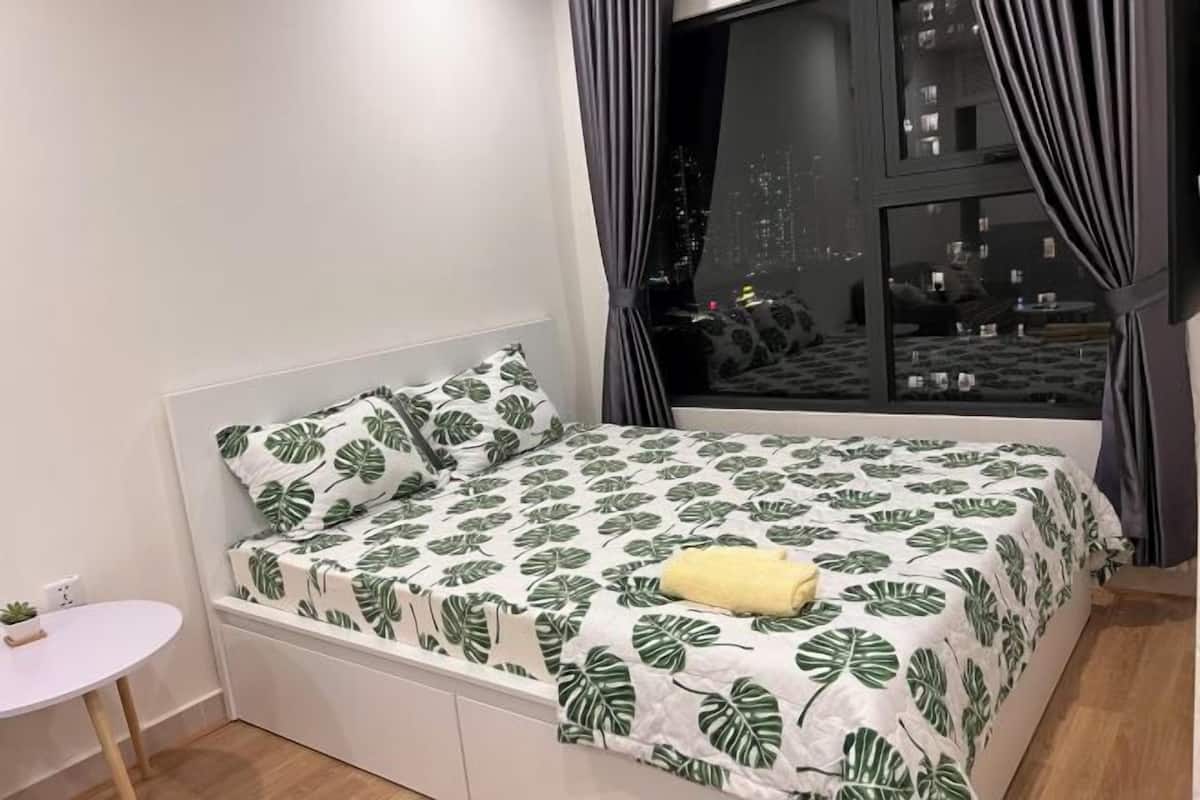 Hypo-allergenic bedding, down comforters, memory foam beds