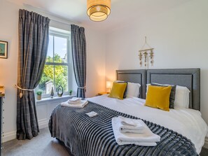 3 bedrooms, free WiFi, bed sheets