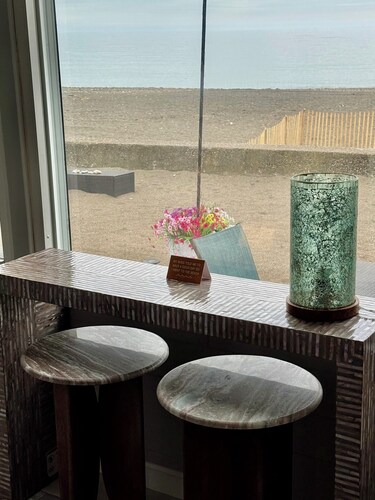 Spectacular Oceanfront 1 Bedroom Unit in Winthrop