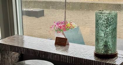 Spectacular Oceanfront 1 Bedroom Unit in Winthrop