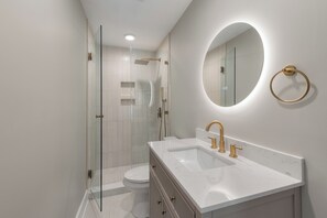 Shower, towels