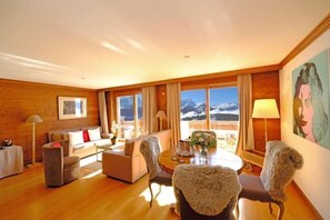 Cots/infant beds - Chalet RoyAlp Hotel and Spa (Ollon)