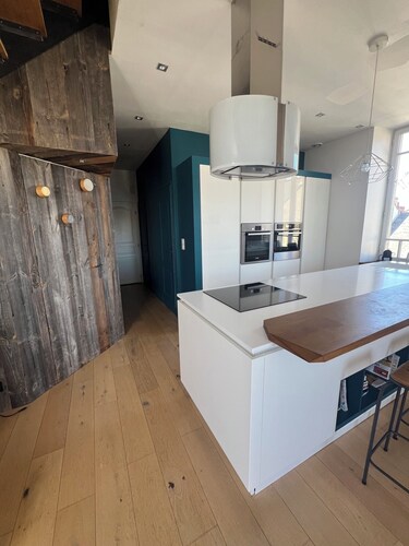 Superb T4 duplex, in the heart of Batz, all on foot!