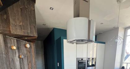 Superb T4 duplex, in the heart of Batz, all on foot!