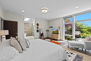 4 bedrooms, iron/ironing board, free WiFi, bed sheets - Spacious 4-bedroom Modern house in Queen Anne, Seattle (Seattle)