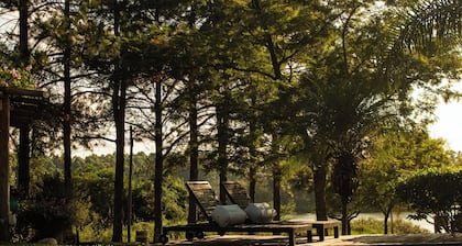 House on the lake, total relaxation with everything you need, 10' from Concordia.