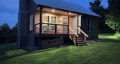 Persimmon Grove ~ New! Private Cabin Near Kings River
