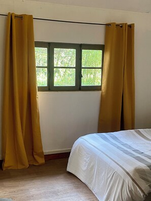 1 habitación y ropa de cama