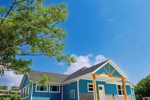 Exterior - Blue Haven -Private Heated Pool, Hot tub, Spa, EV (Branson)