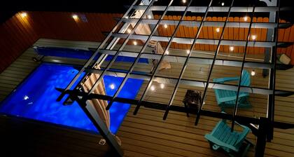 Blue Haven -Private Heated Pool, Hot tub, Spa, EV