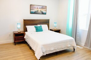 5 bedrooms, iron/ironing board, free WiFi, bed sheets