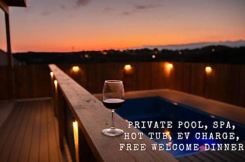 Blue Haven with Private Heated Pool, Hot tub, Jacuzzi, EV Charge, Pet, & Dinner