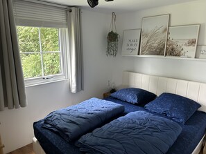 2 bedrooms, WiFi (free)