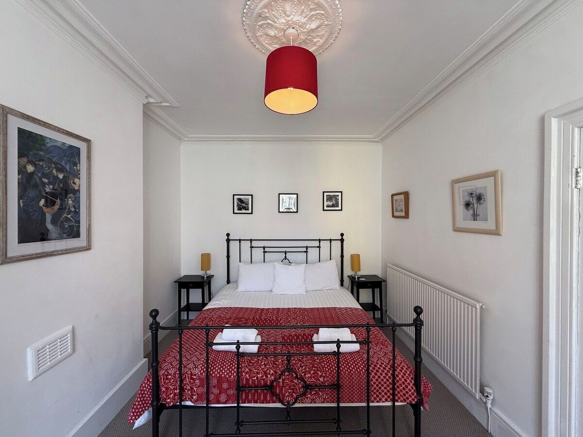 4 chambres, fer et planche à repasser, accès Internet, draps fournis