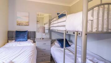 3 bedrooms, individually decorated, individually furnished, free WiFi