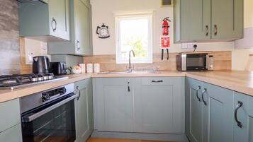 Dishwasher, cookware/dishes/utensils