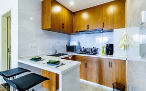 Microwave, stovetop