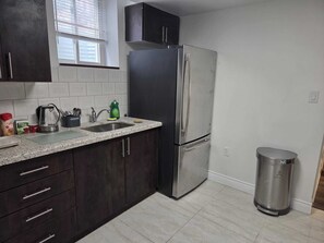 Micro-ondes, four, plaque de cuisson