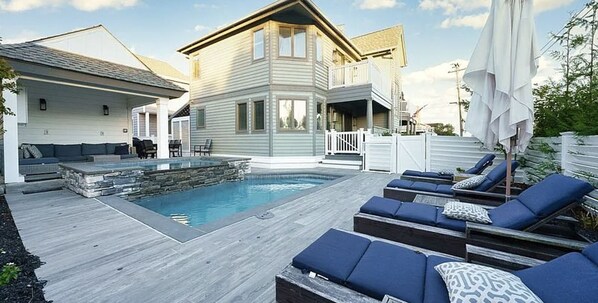 Pool - Large 6 bedroom,7.5 bath house in Avalon, NJ-POOL  & Ocean Views- 3rd from beach (Avalon)