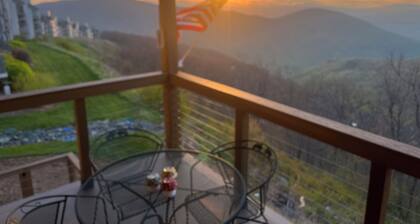 Breathtaking mountain views in a 2-bedroom condo at Wintergreen Resort