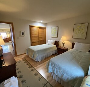 2 bedrooms, iron/ironing board, WiFi, bed sheets