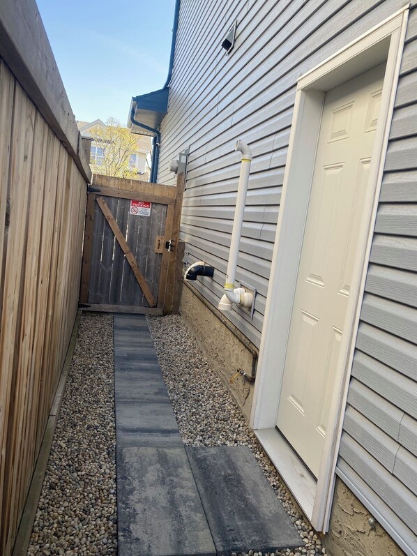 Entrée de l’hébergement