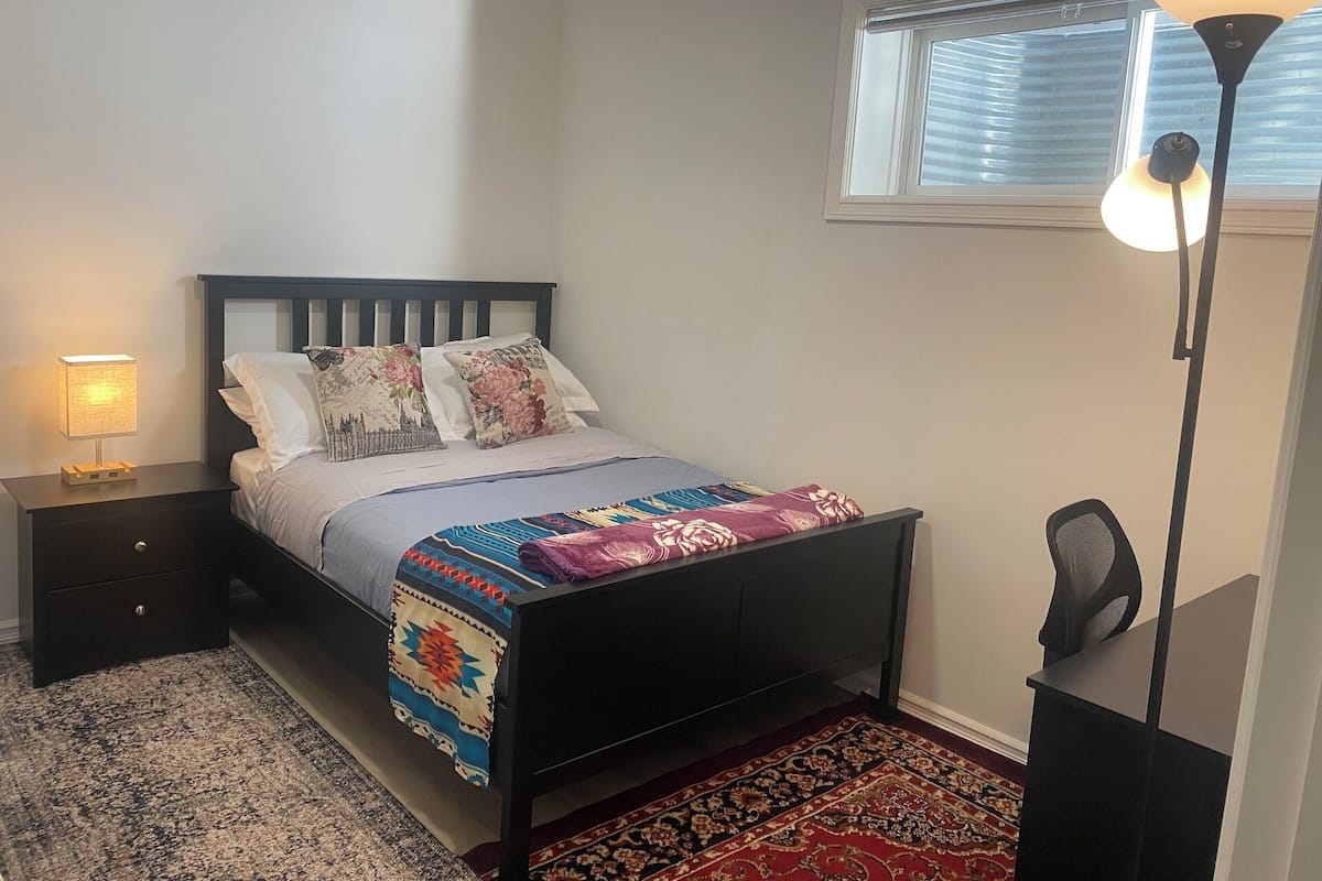 Double Room | Desk, WiFi (free), bed sheets