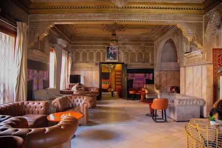 Living area. Hotel Tazi-Traditional Riad