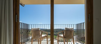 OSTALEA Boutique Rural House with Jacuzzi, near the beach and medieval villages.