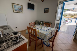 Dining - TORRE VADO RELAX 2/4 P.BED ONLY 200 MTR. FROM THE WATERFRONT (Torre Vado)