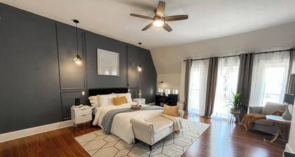 Spacious 4-bedroom house with WiFi, AC in charming Baltimore
