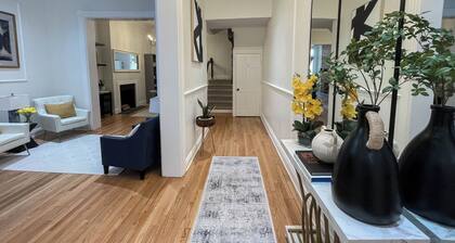 Spacious 5-bdrm house w/ WiFi, AC, and Laundry in charming MT. Vernon Baltimore