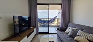 Basic Apartment | Living area