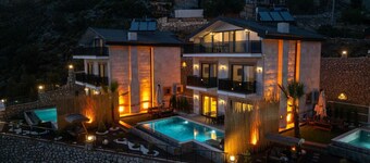 Lüx Manzaralı Villa