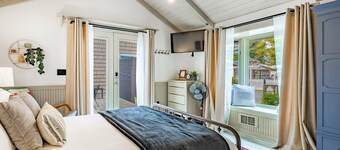 Walking distance to beach,  BBH 4827