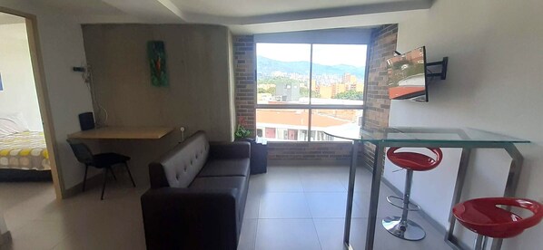 สมาร์ททีวี 40 นิ้ว พร้อมช่องเคเบิล