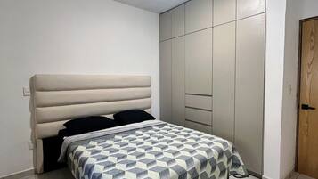 2 Schlafzimmer, Bügeleisen/Bügelbrett, WLAN